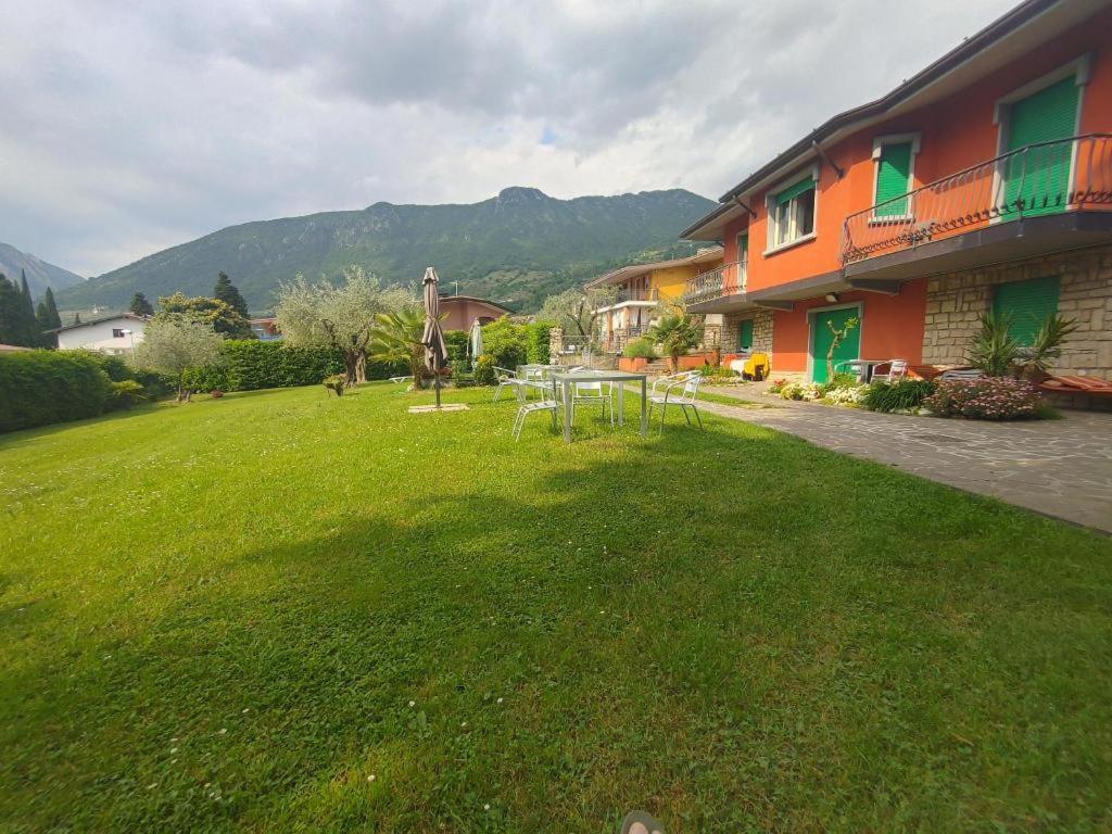 Villa Leilani B&B Sale Marasino Extérieur photo